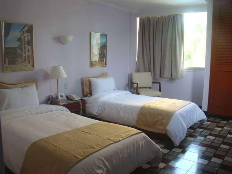 Hotel Bahia Cartagène Extérieur photo