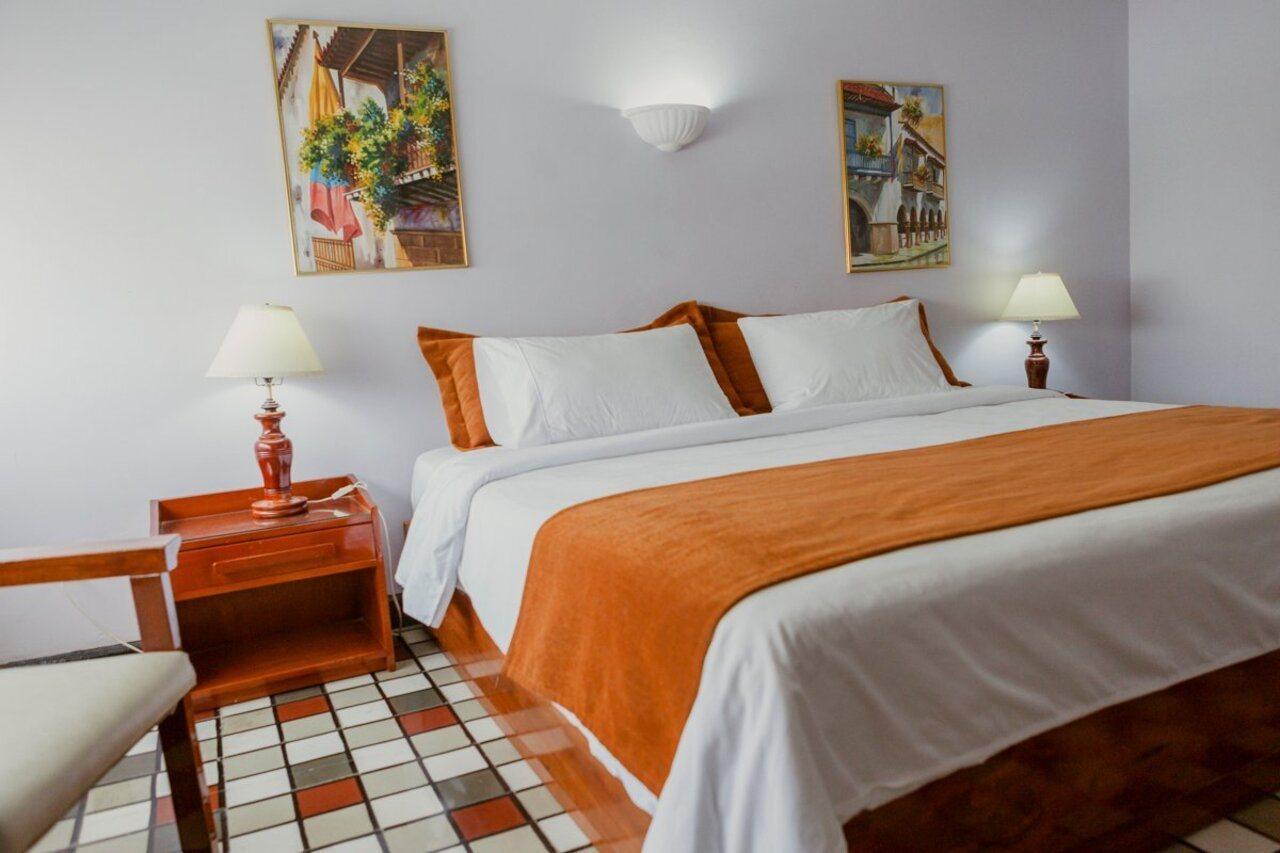 Hotel Bahia Cartagène Extérieur photo