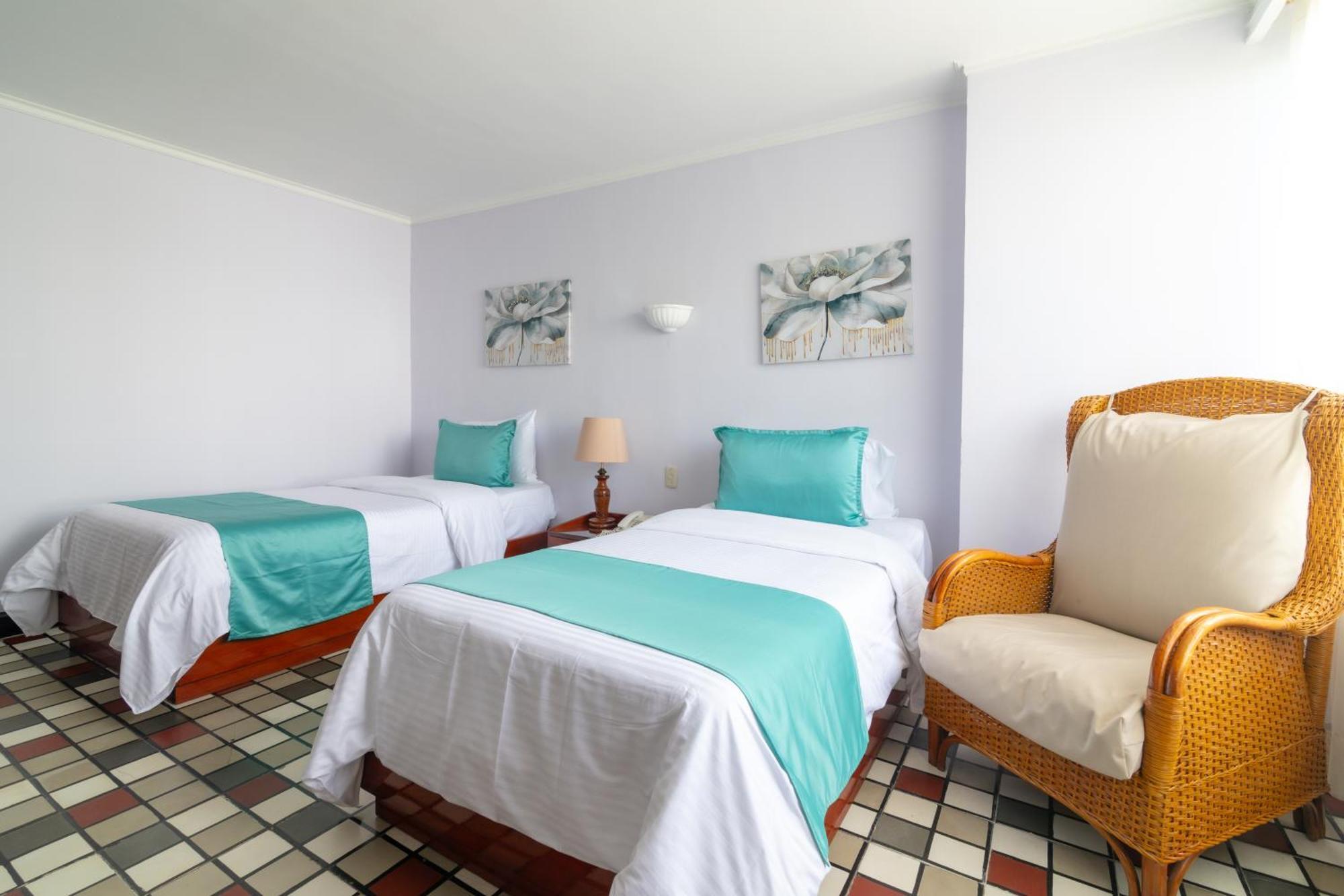 Hotel Bahia Cartagène Extérieur photo