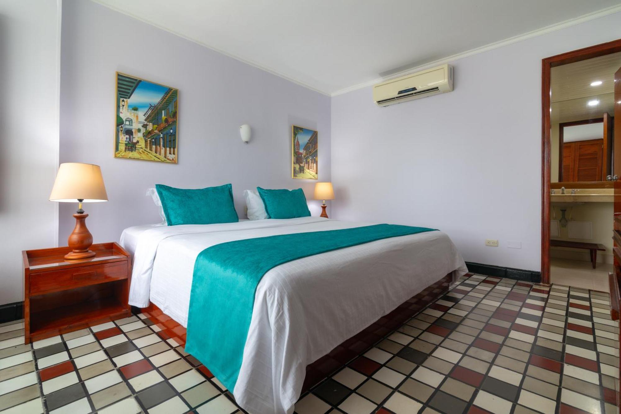 Hotel Bahia Cartagène Extérieur photo